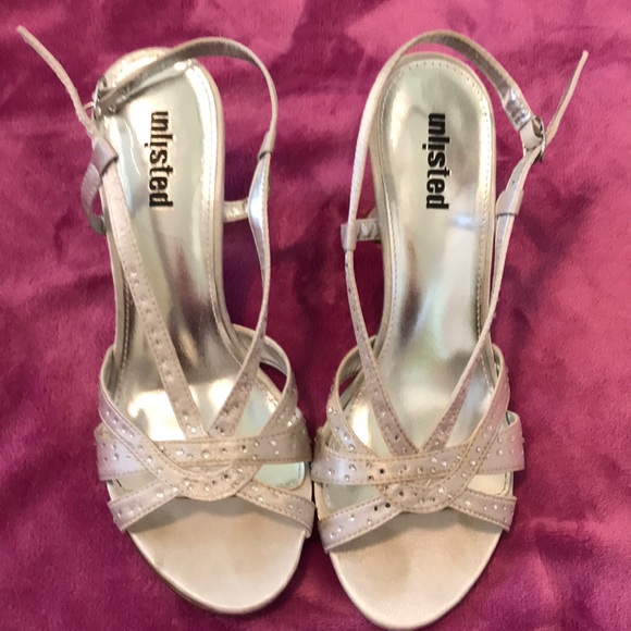 Unlisted silver heels size 7.5 - Picture 1 of 11